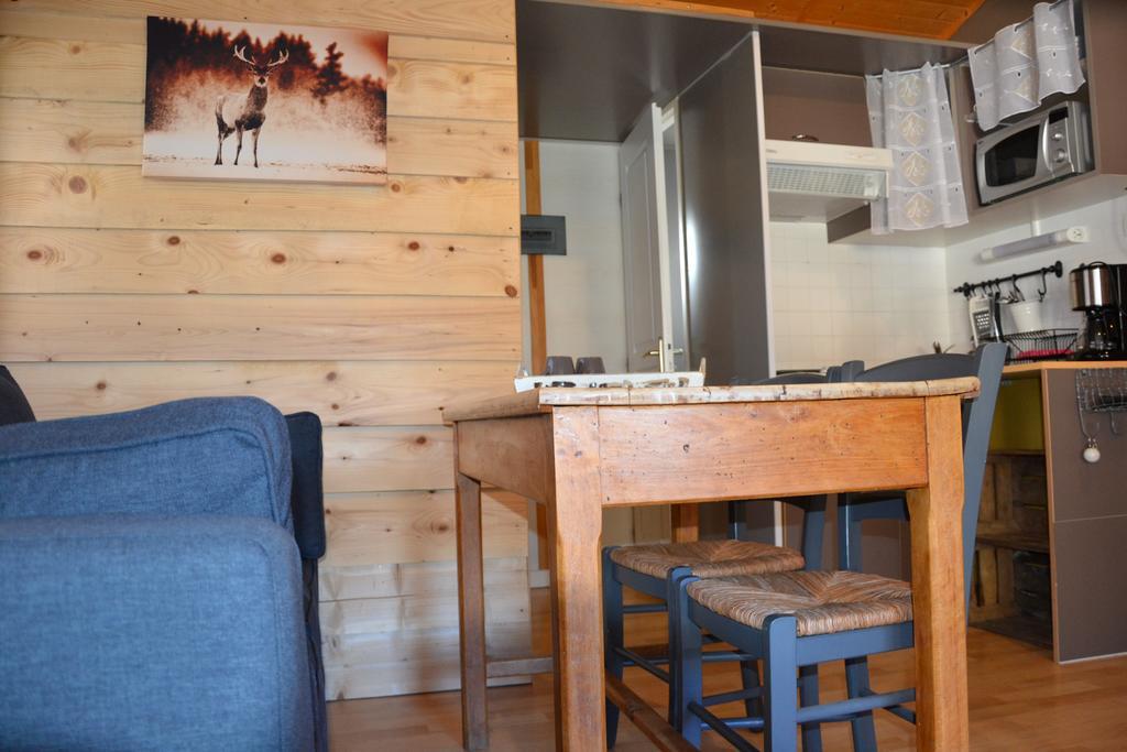 Camping La Mare Aux Fees Hotell Roquefeuil Eksteriør bilde