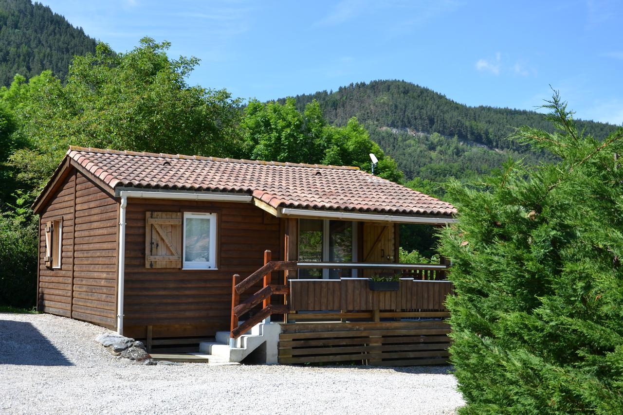 Camping La Mare Aux Fees Hotell Roquefeuil Eksteriør bilde