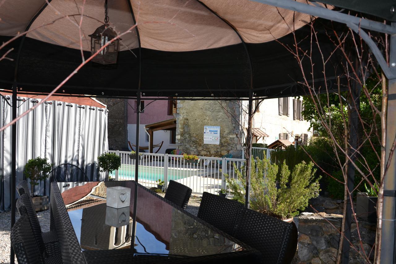 Camping La Mare Aux Fees Hotell Roquefeuil Eksteriør bilde