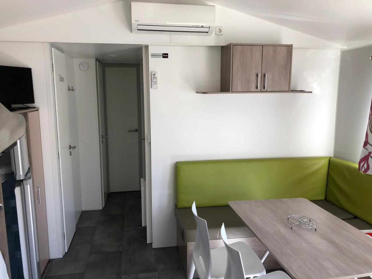 Camping La Mare Aux Fees Hotell Roquefeuil Eksteriør bilde