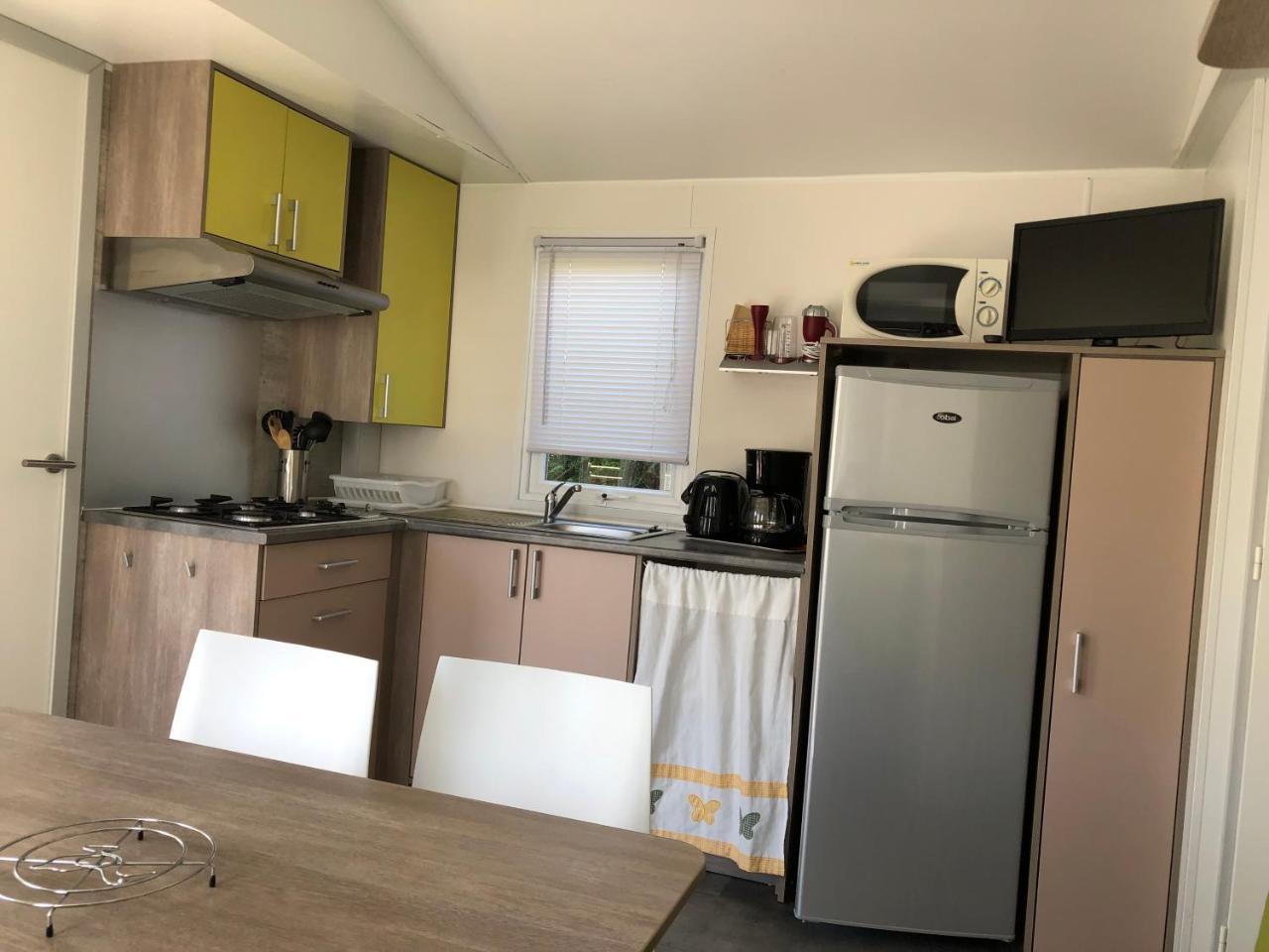Camping La Mare Aux Fees Hotell Roquefeuil Eksteriør bilde